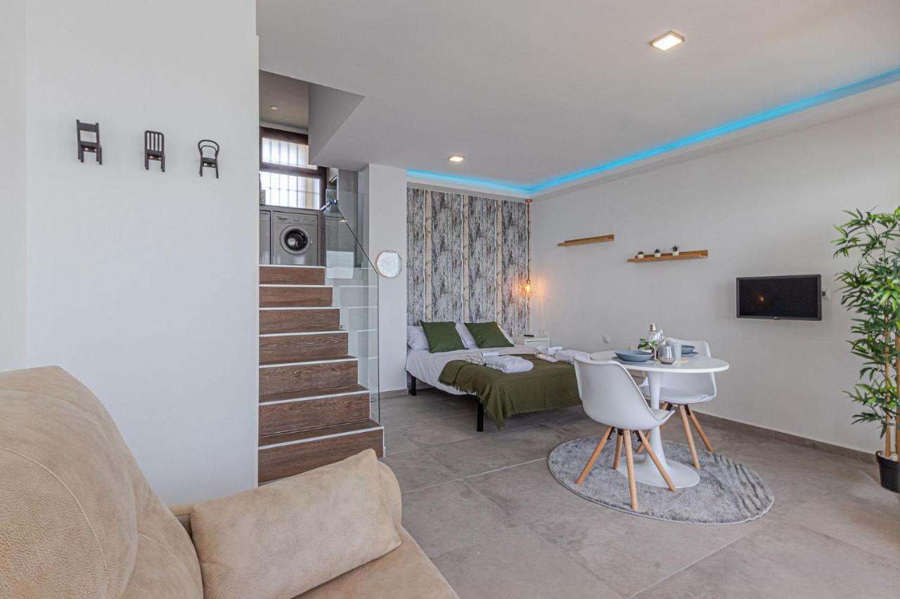 בנאלמדנה Beachfront With Spectacular Views And Swimming Pool מראה חיצוני תמונה