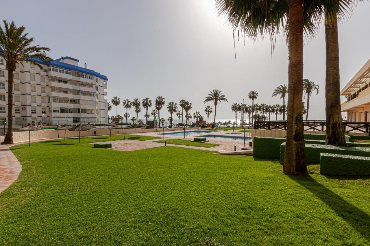 בנאלמדנה Beachfront With Spectacular Views And Swimming Pool מראה חיצוני תמונה