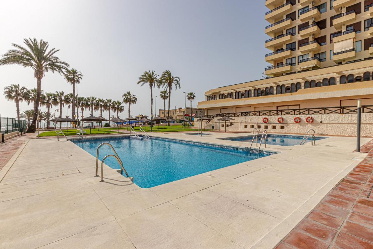 בנאלמדנה Beachfront With Spectacular Views And Swimming Pool מראה חיצוני תמונה